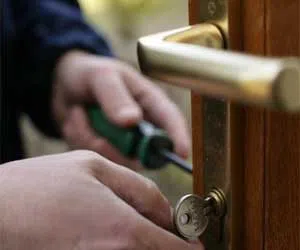 Lock Safe Services Brooklyn, NY 718-489-9788 - lock-change
